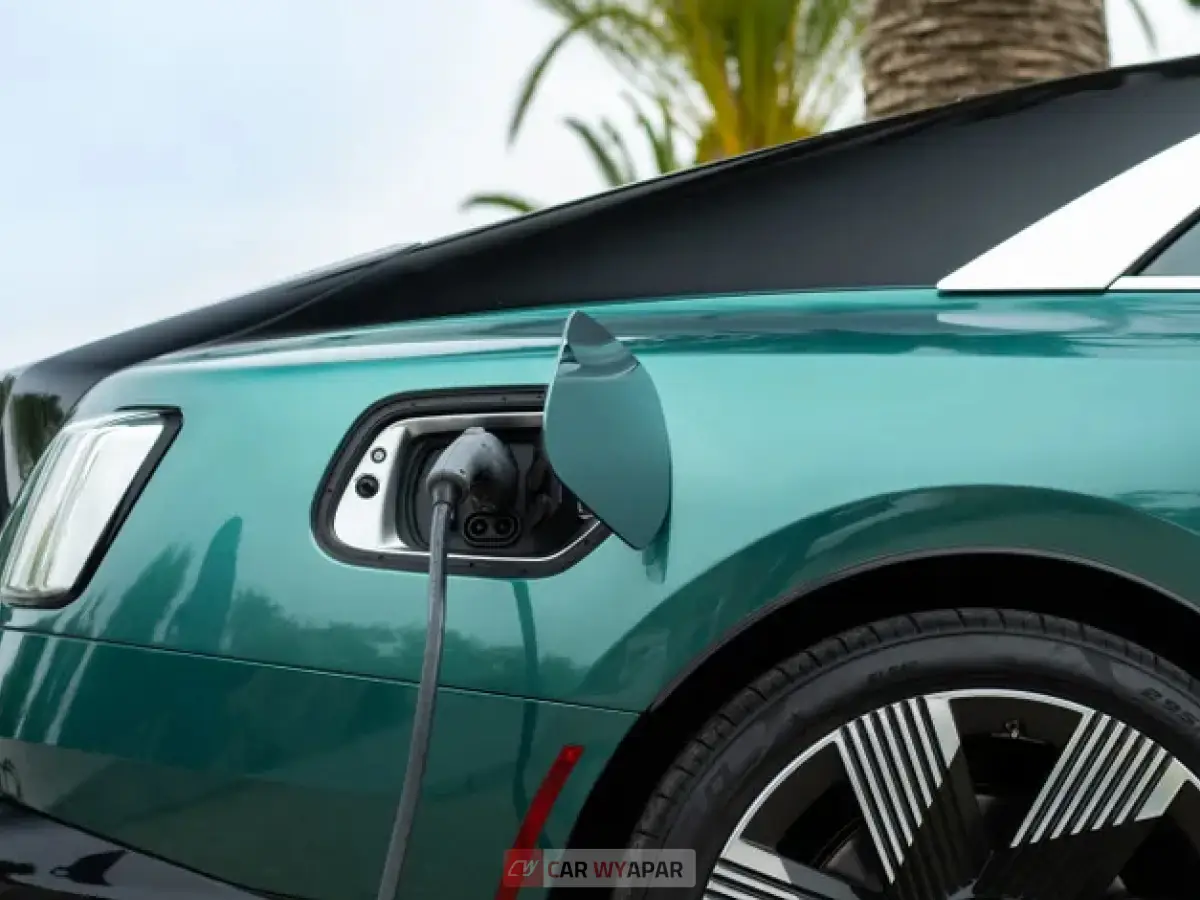 Rolls Royce Spectre Top Feature